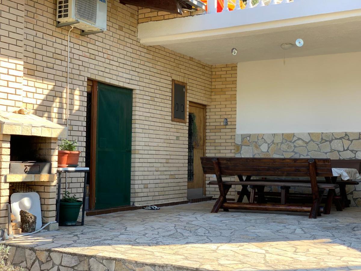 Holiday Home Bratica Ulcinj Eksteriør billede